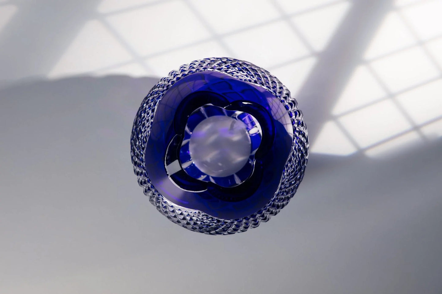 Crystal vase - Blue Medium - LEVELLV - 095