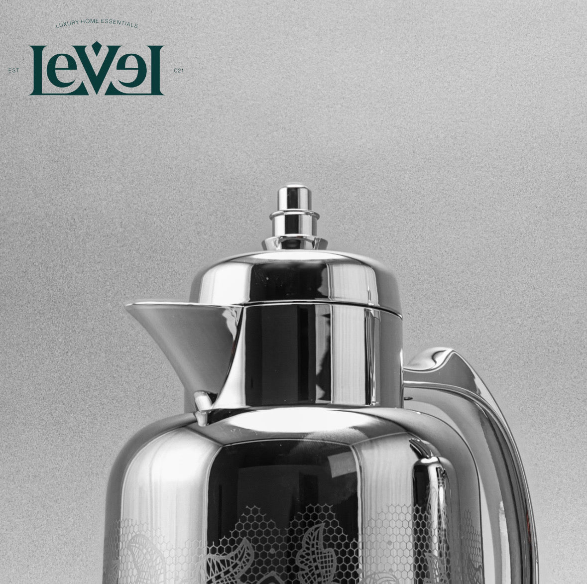 Silver Elegant Flask Set