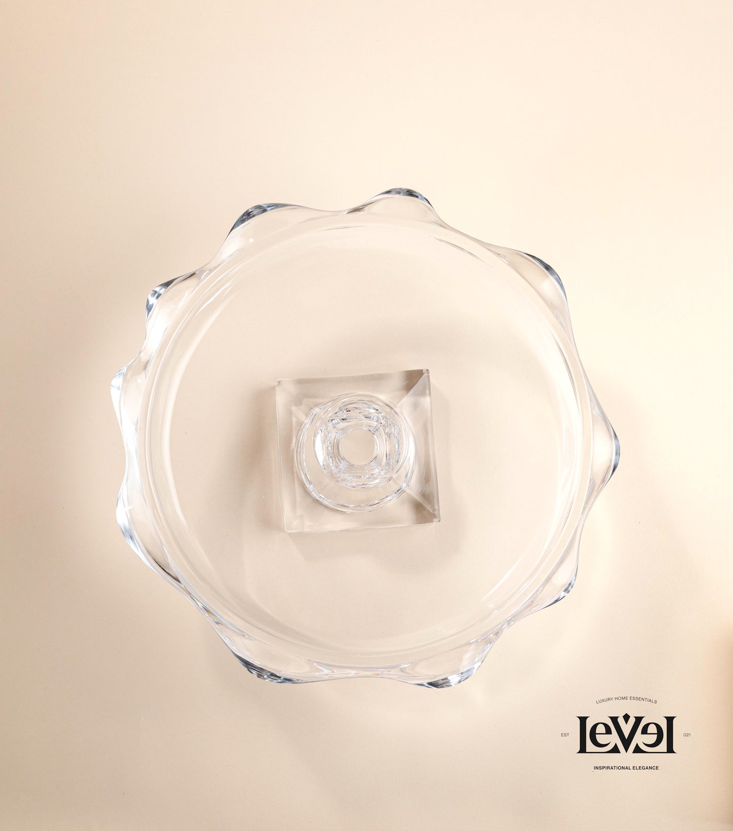 Clear crystal cake plate