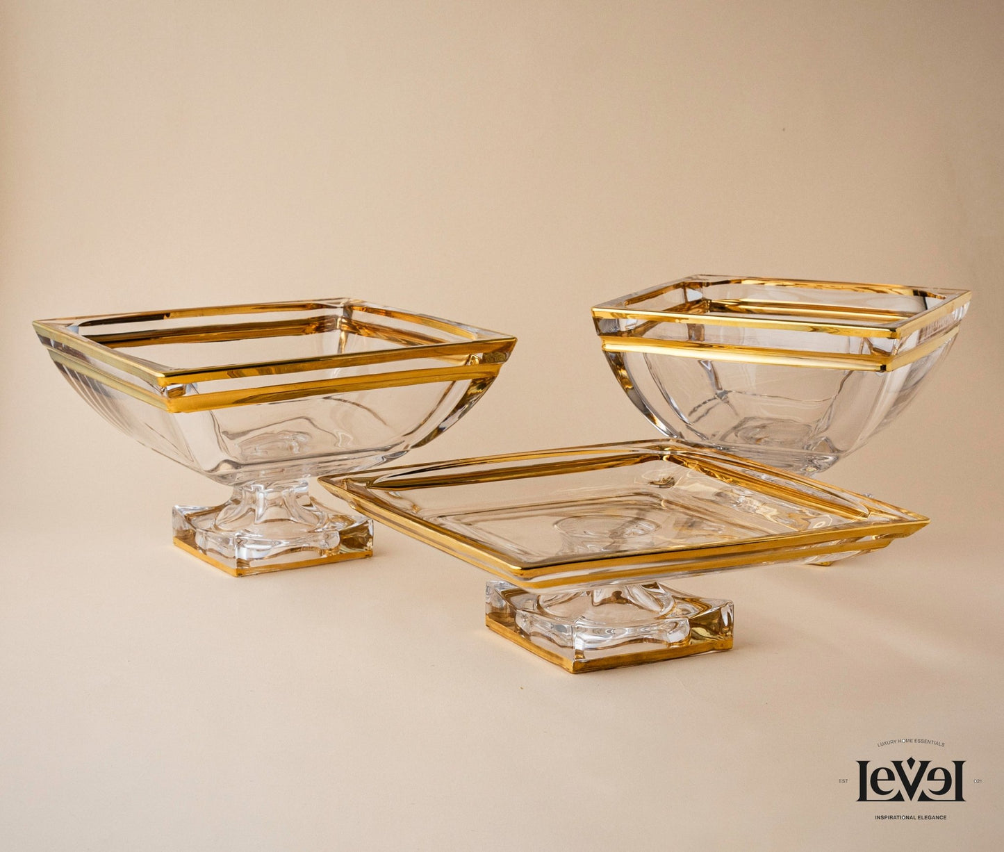Crystal cake stand with golden detail - LEVELLV - 226