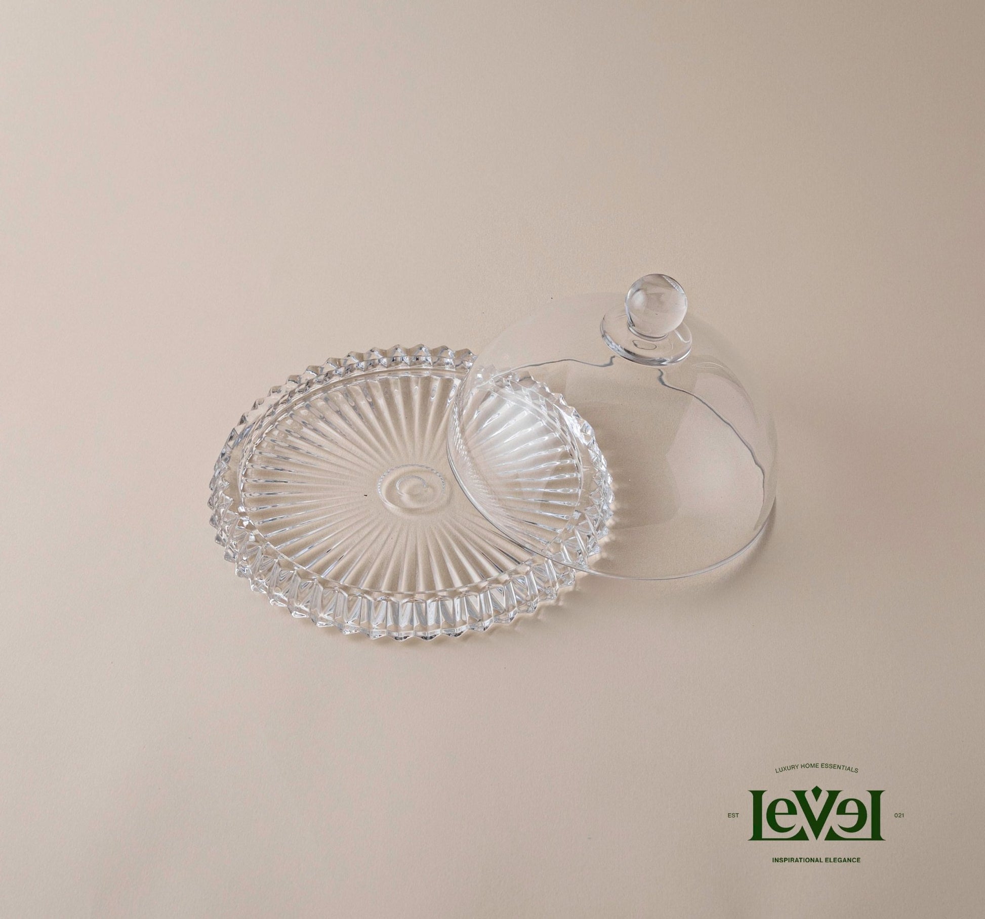 Crystal Plate With Cover - LEVELLV-281