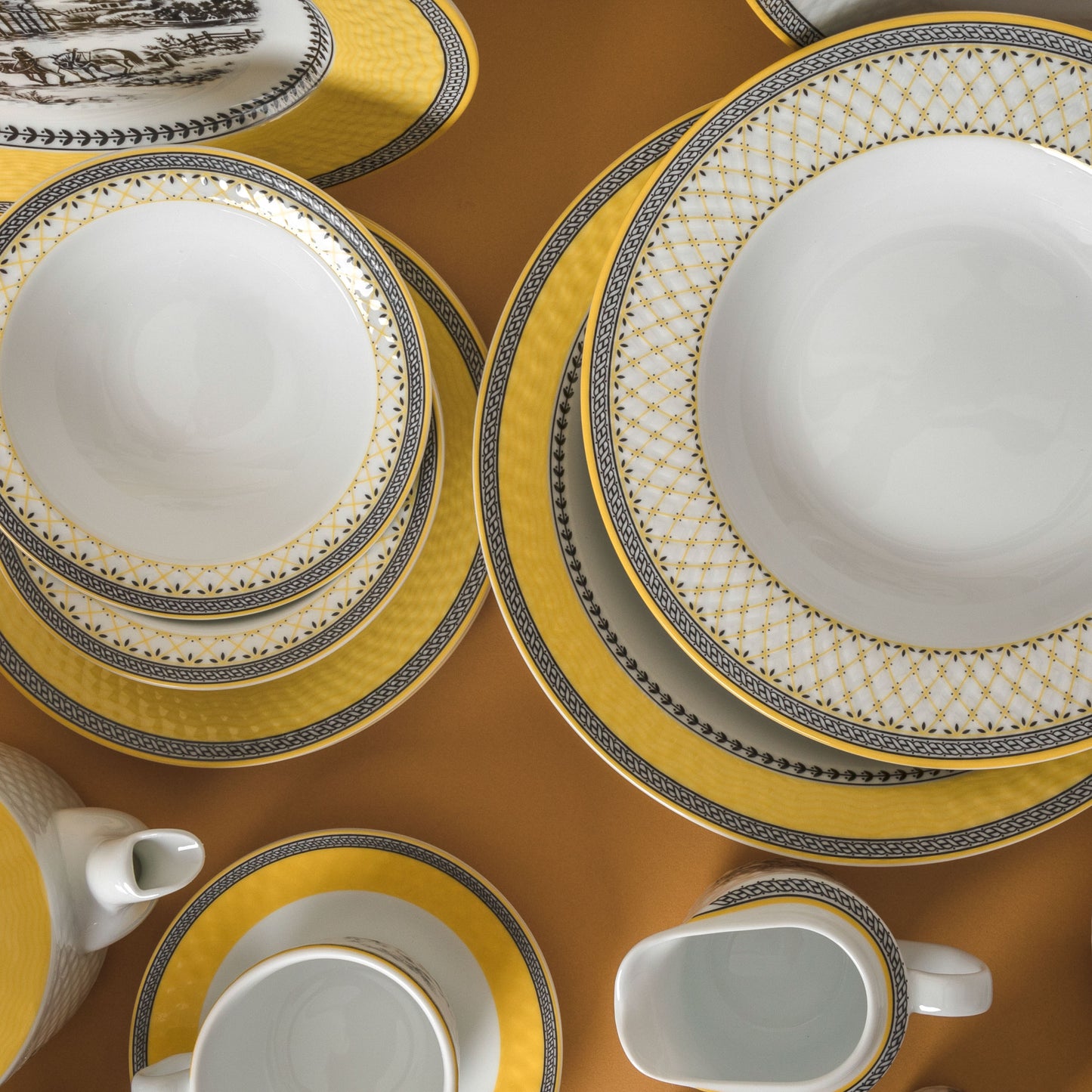 Dinnerware set - Village 102 PCS