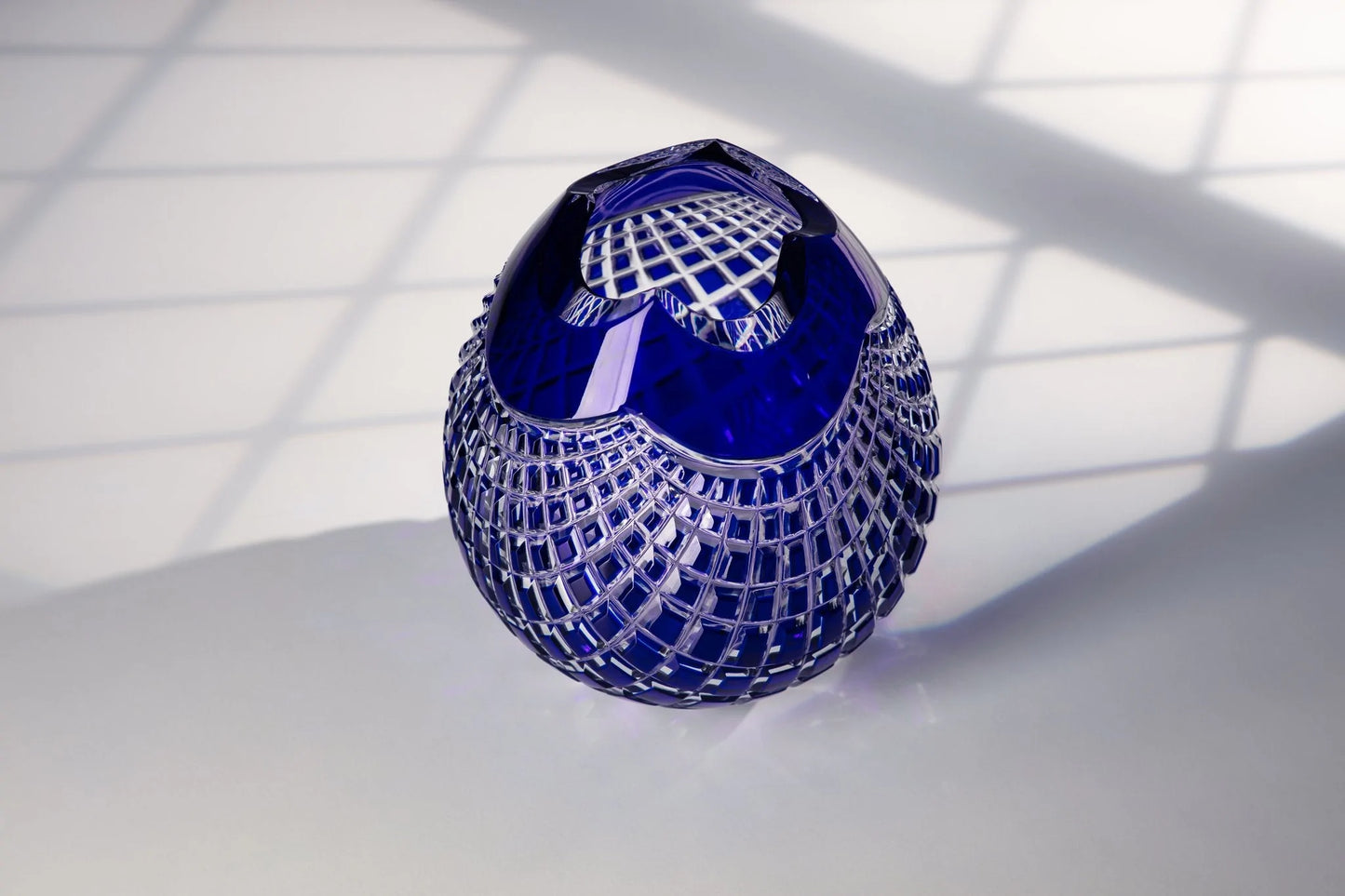 Crystal vase - Blue Medium LEVEL